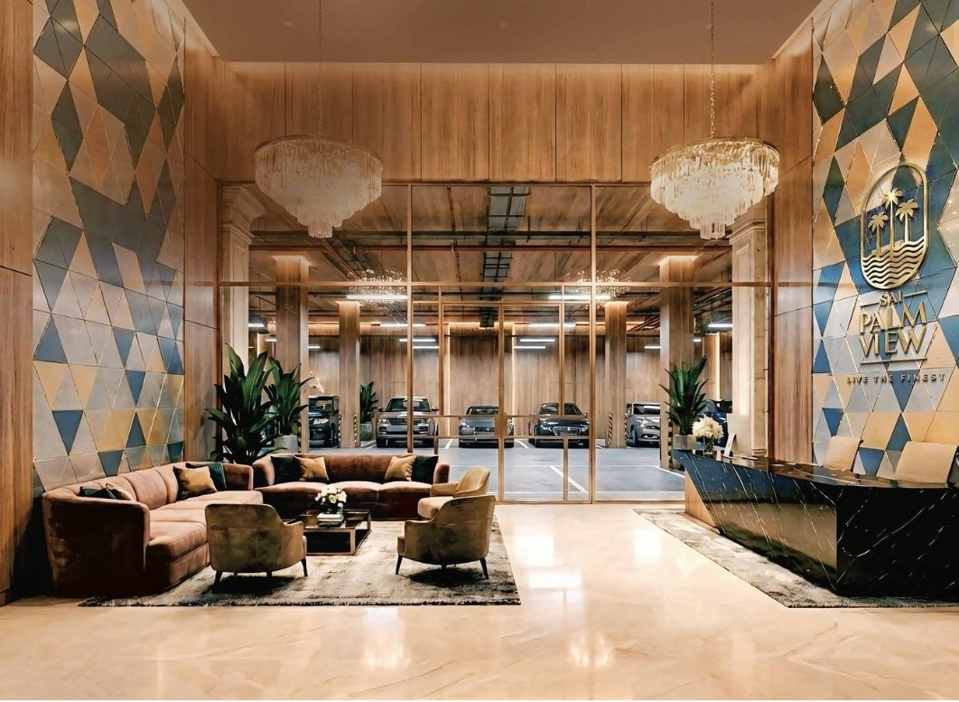 Grand Arrival Lobby at Paradise Sai Palm View